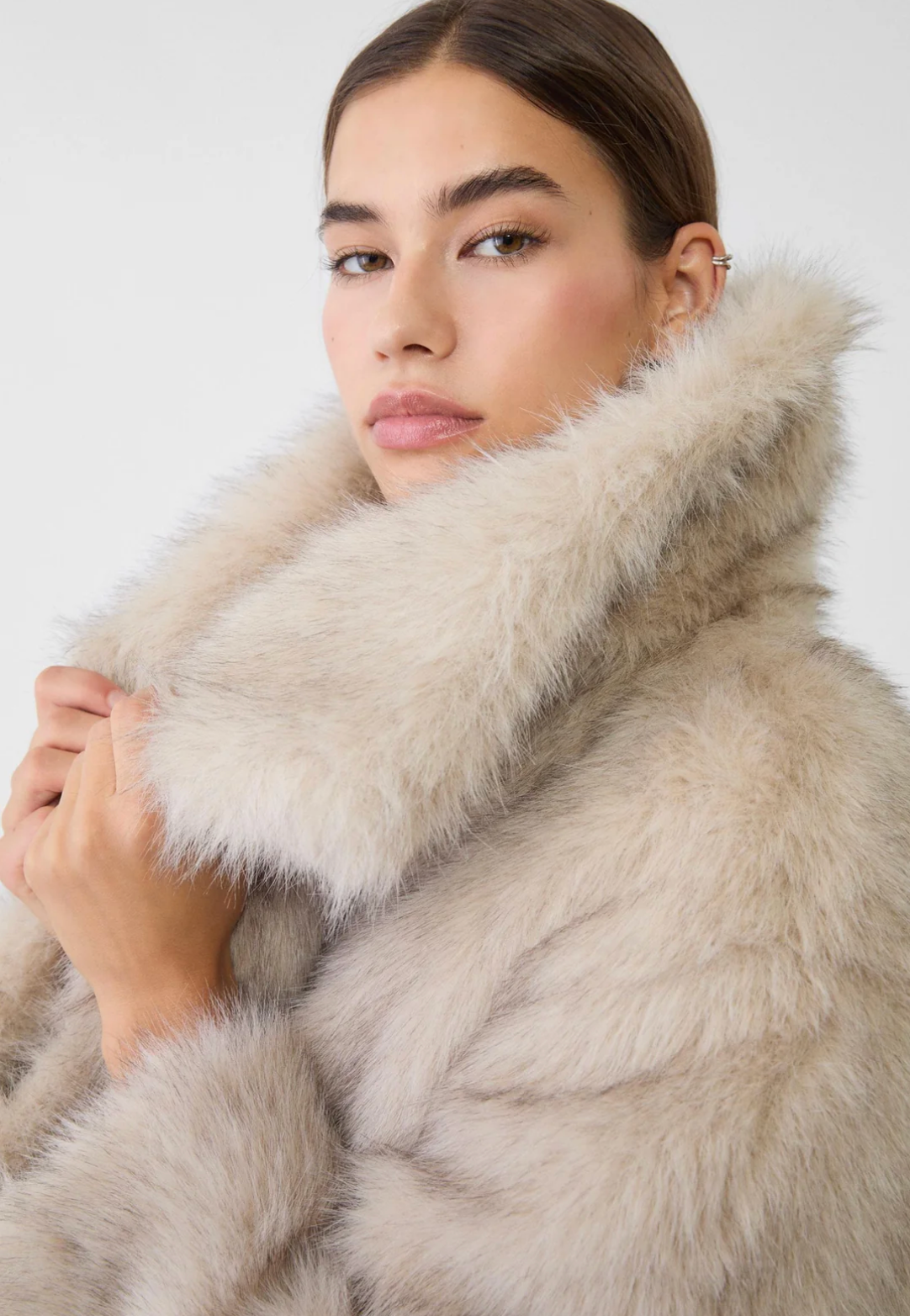 SOFIA Faux Fur Short Hooded Jacket - White